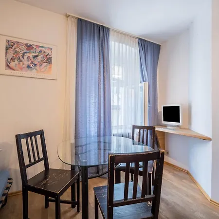 1 Stock Ostengasse 13 *