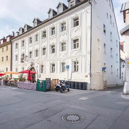 1 Stock Ostengasse 13 * Regensburg
